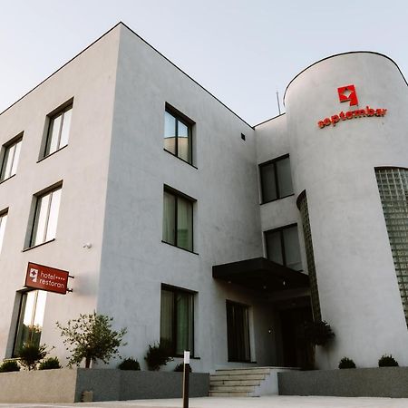 Hotel Septembar Podgorica Exteriér fotografie