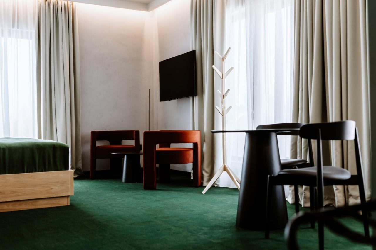 Hotel Septembar Podgorica Exteriér fotografie